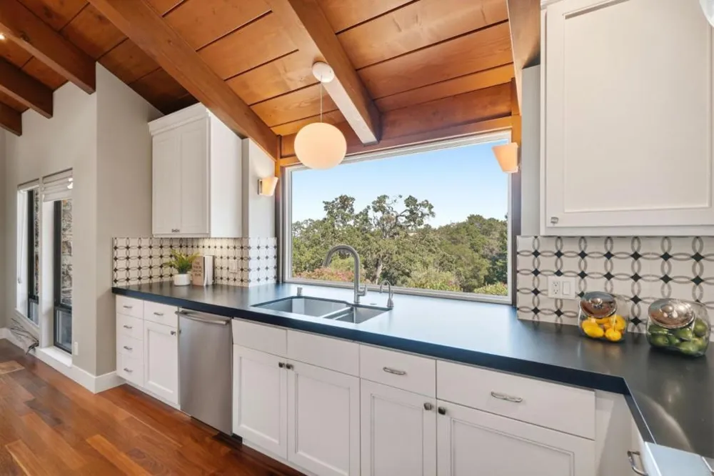 28100 Story Hill Lane Los Altos Hills, CA 94022