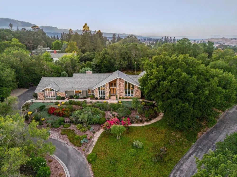 28100 Story Hill Lane Los Altos Hills, CA 94022