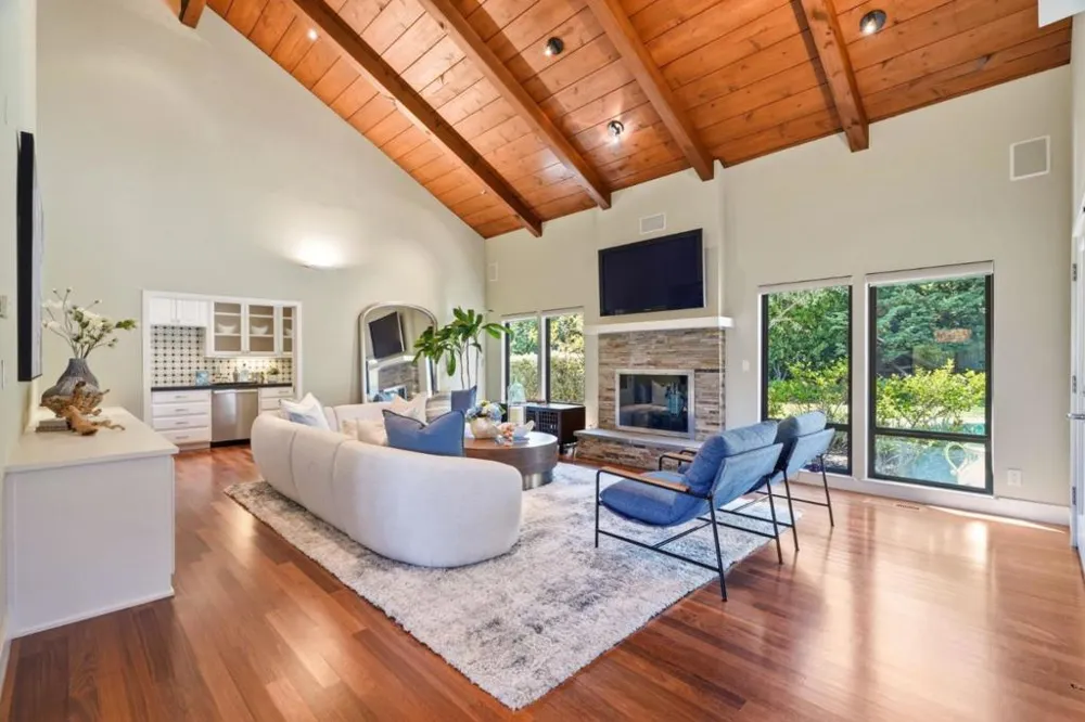 28100 Story Hill Lane Los Altos Hills, CA 94022