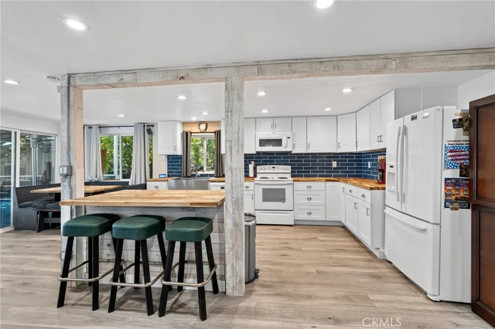 13911 Lakeshore Clearlake, CA 95422