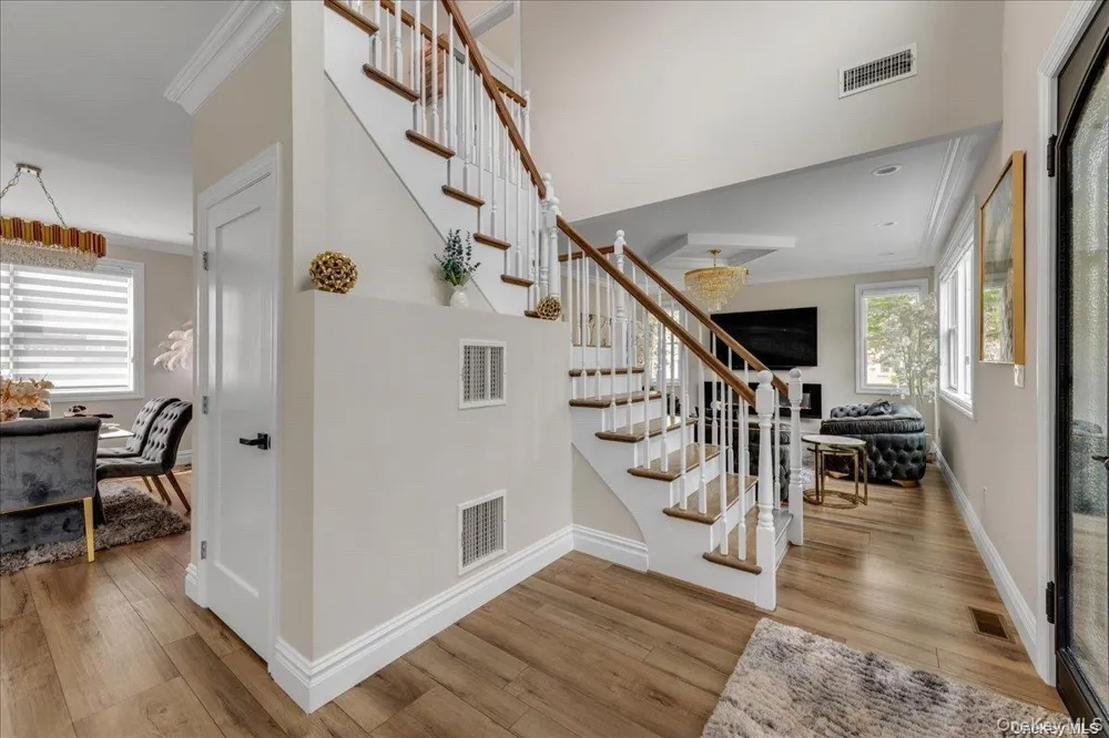 102 Kate Drive New Hyde Park, NY 11040