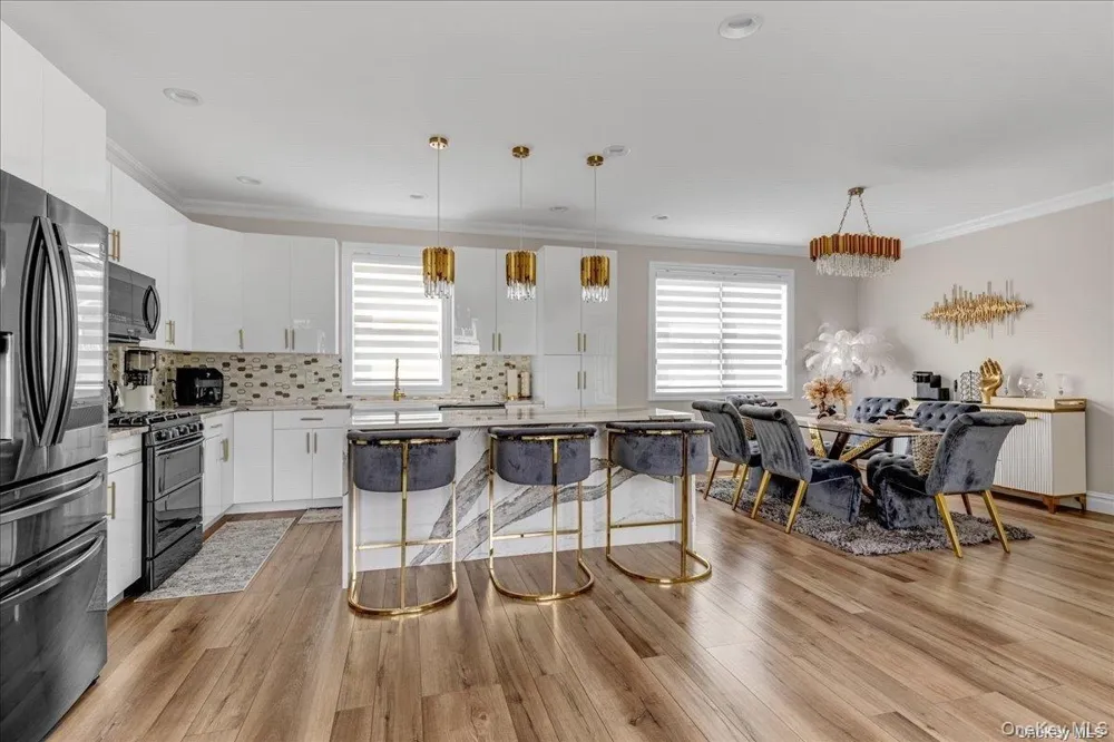 102 Kate Drive New Hyde Park, NY 11040
