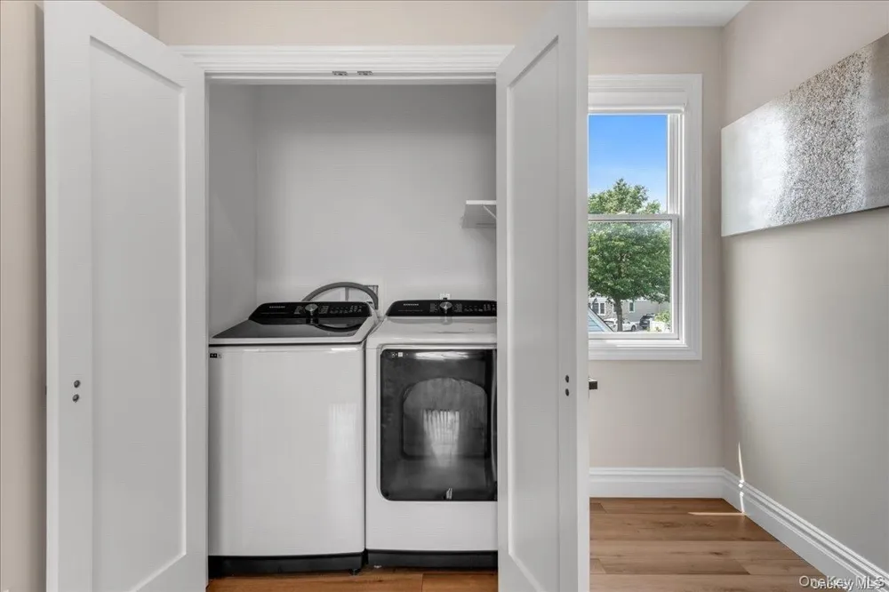 102 Kate Drive New Hyde Park, NY 11040
