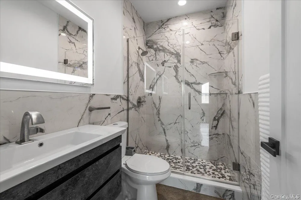102 Kate Drive New Hyde Park, NY 11040