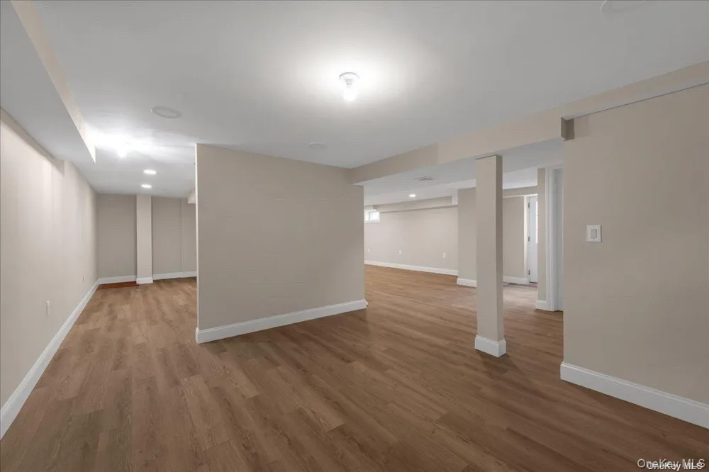 102 Kate Drive New Hyde Park, NY 11040