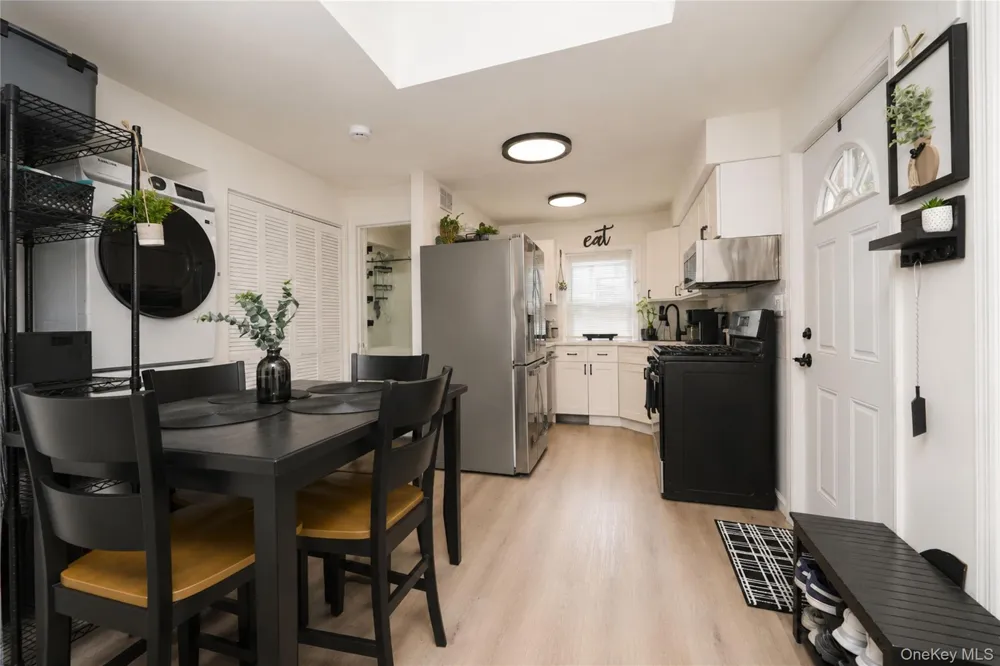 229 A Freeborn Street Staten Island, NY 10306