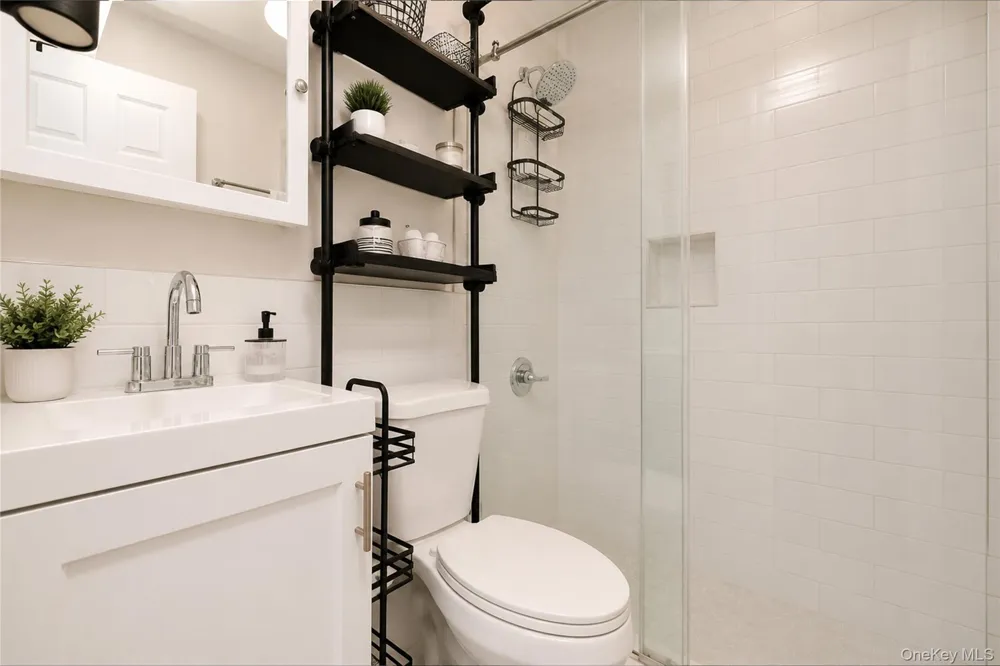229 A Freeborn Street Staten Island, NY 10306