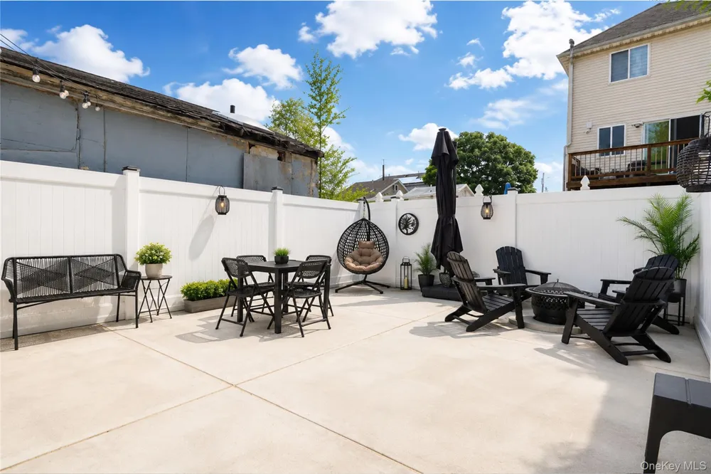 229 A Freeborn Street Staten Island, NY 10306