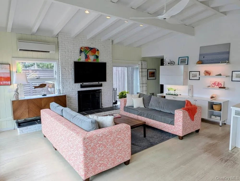 61 Evergreen Avenue Seaview, NY 11770