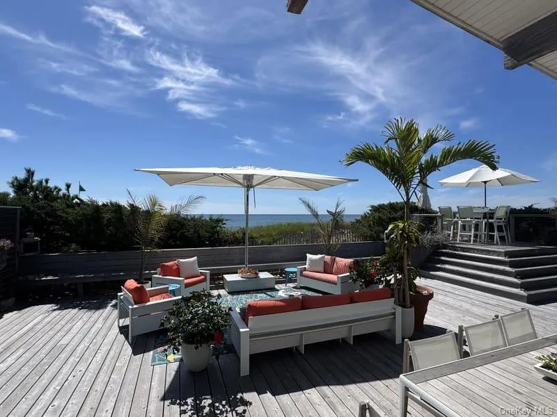 61 Evergreen Avenue Seaview, NY 11770