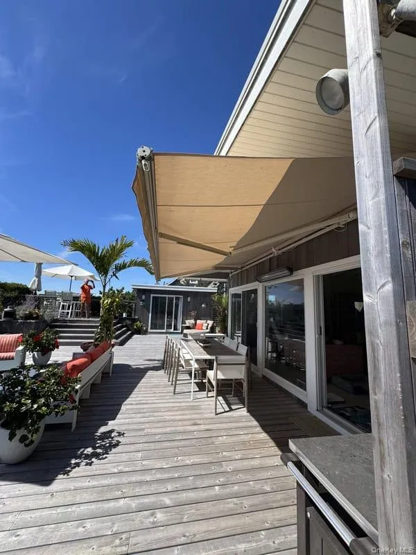 61 Evergreen Avenue Seaview, NY 11770