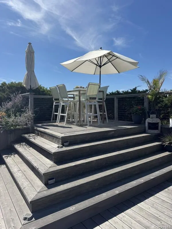 61 Evergreen Avenue Seaview, NY 11770