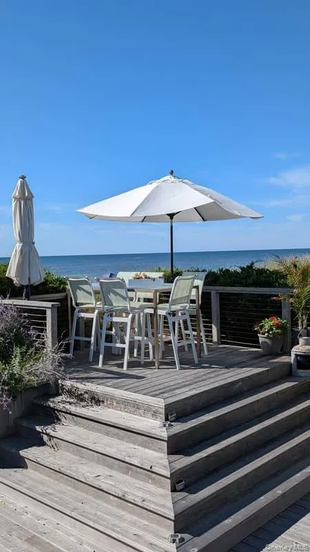 61 Evergreen Avenue Seaview, NY 11770