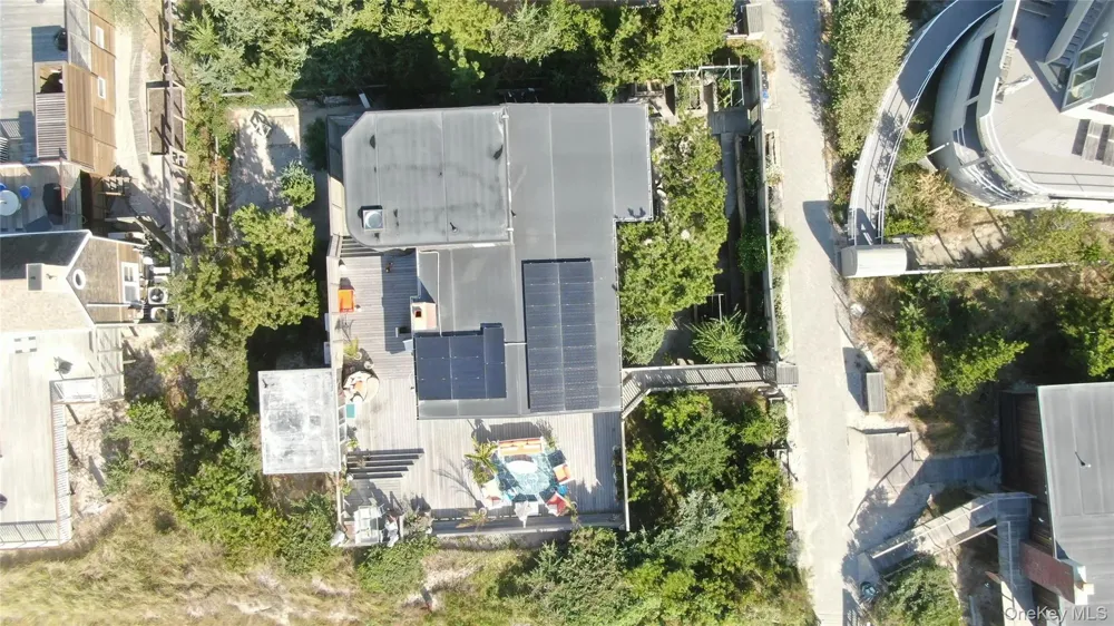 61 Evergreen Avenue Seaview, NY 11770