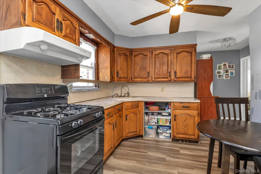 34 Newburgh Street Elmont, NY 11003