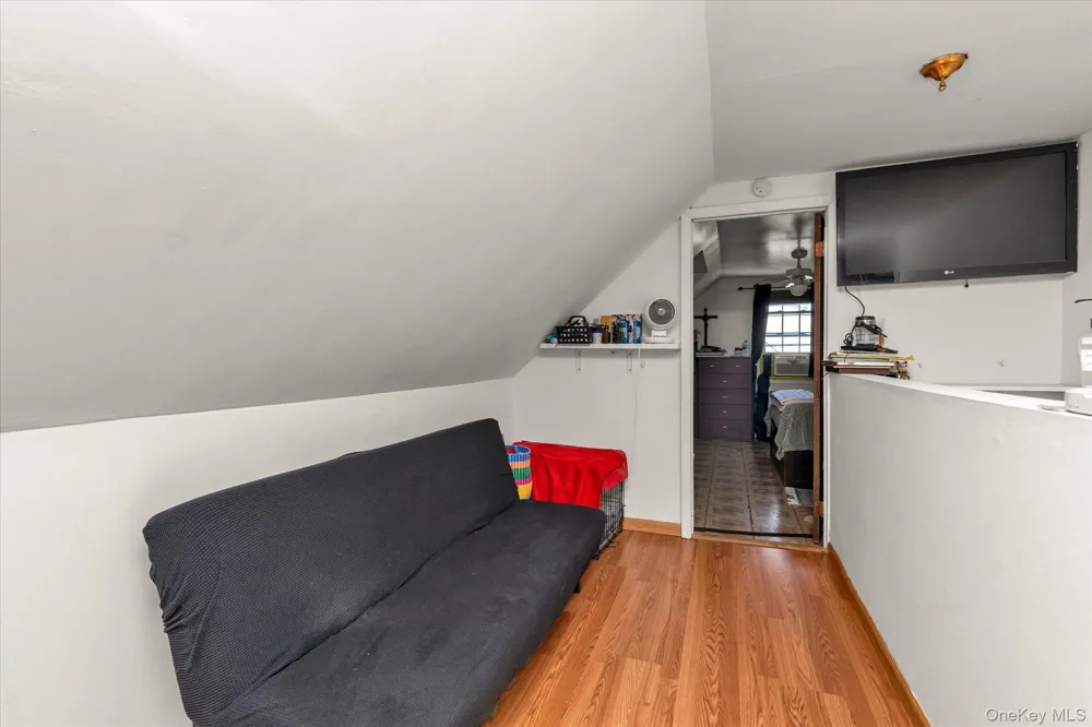 34 Newburgh Street Elmont, NY 11003