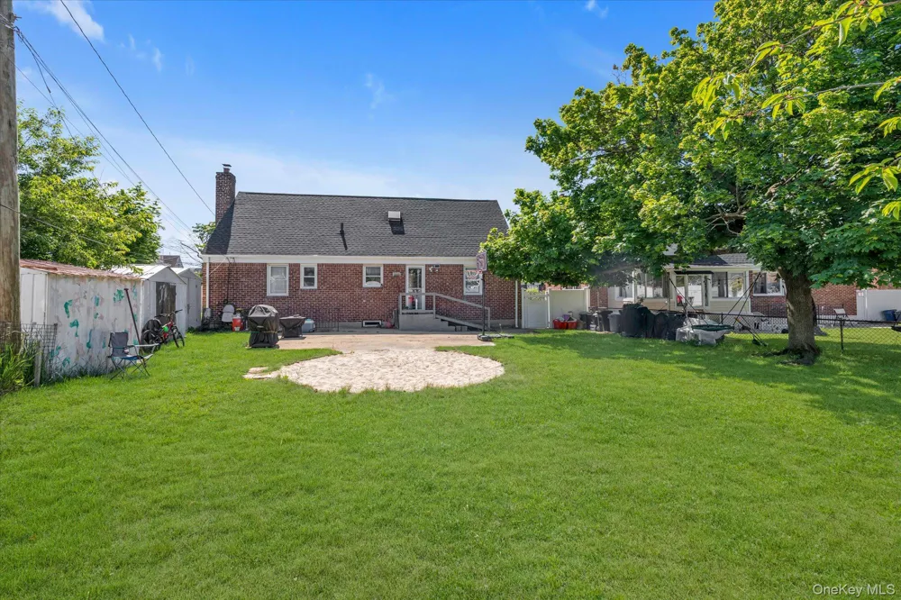 34 Newburgh Street Elmont, NY 11003
