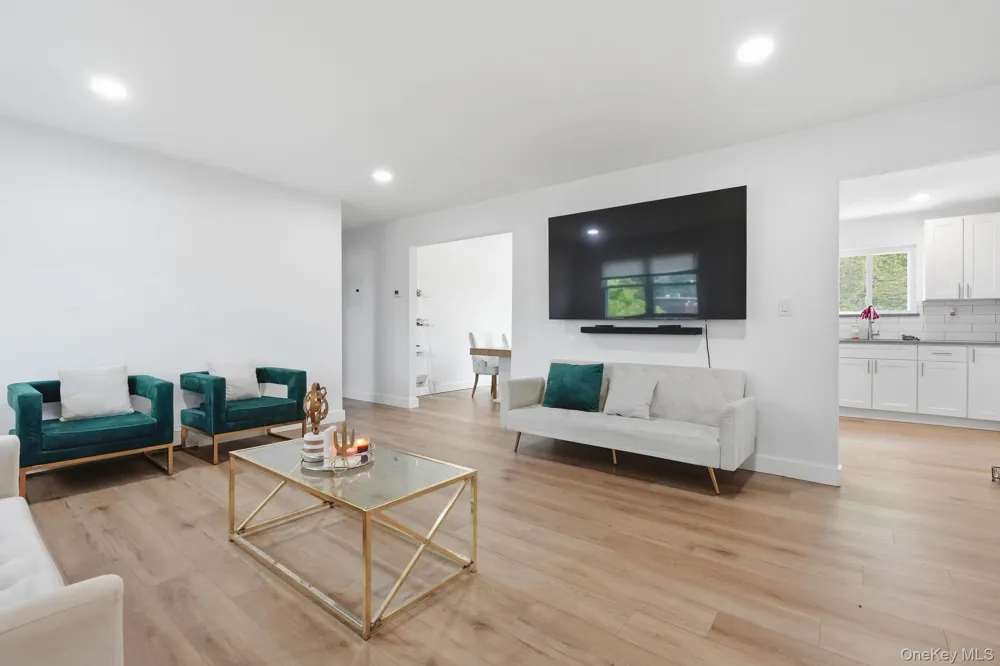 841 Willow Road Franklin Square, NY 11010