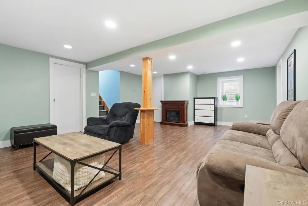 841 Willow Road Franklin Square, NY 11010