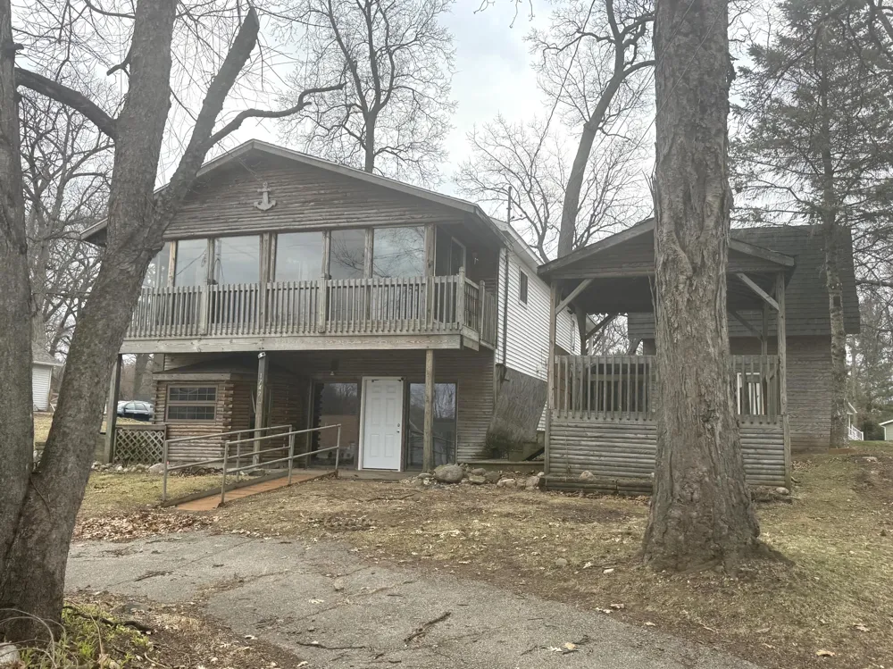 1747 Tennis Court Henrietta Township, MI 49272