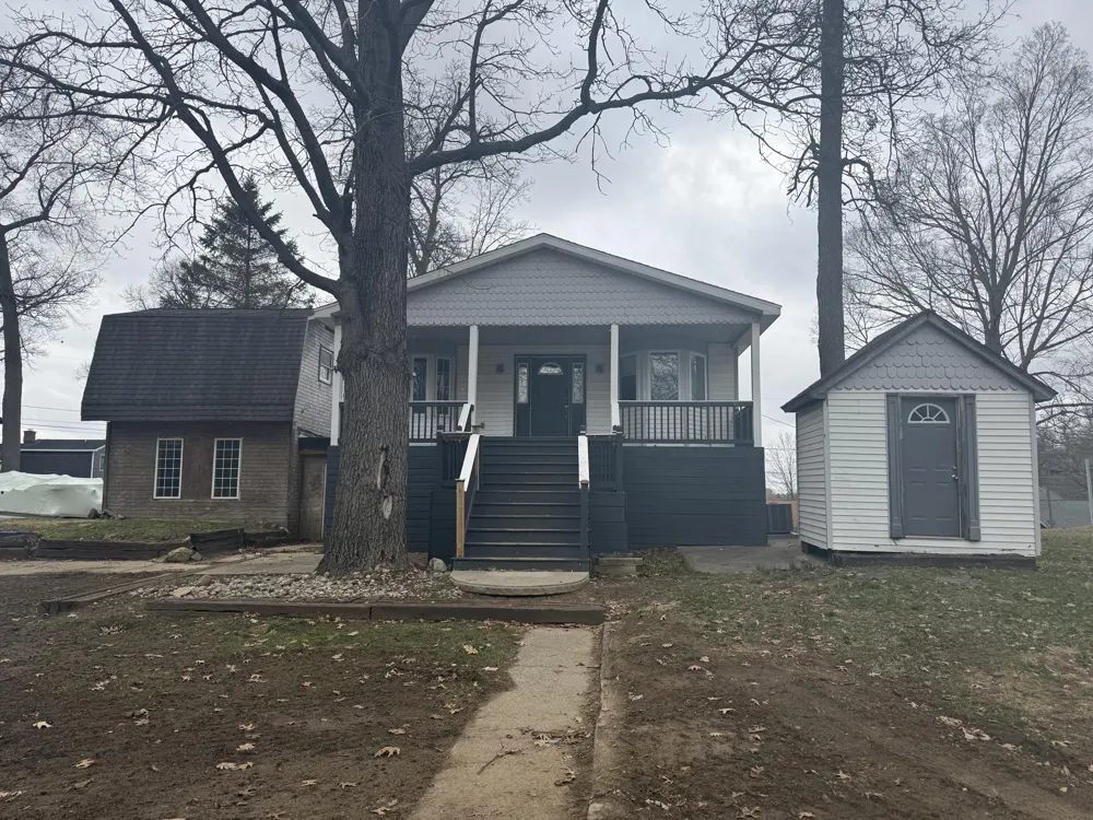 1747 Tennis Court Henrietta Township, MI 49272