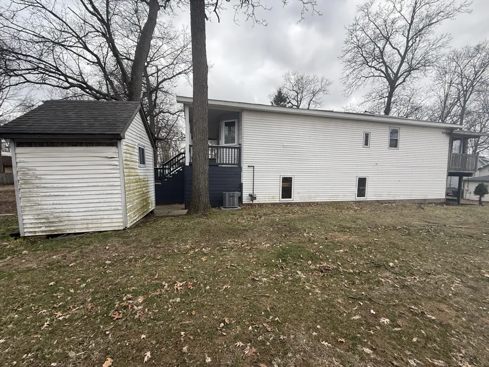 1747 Tennis Court Henrietta Township, MI 49272