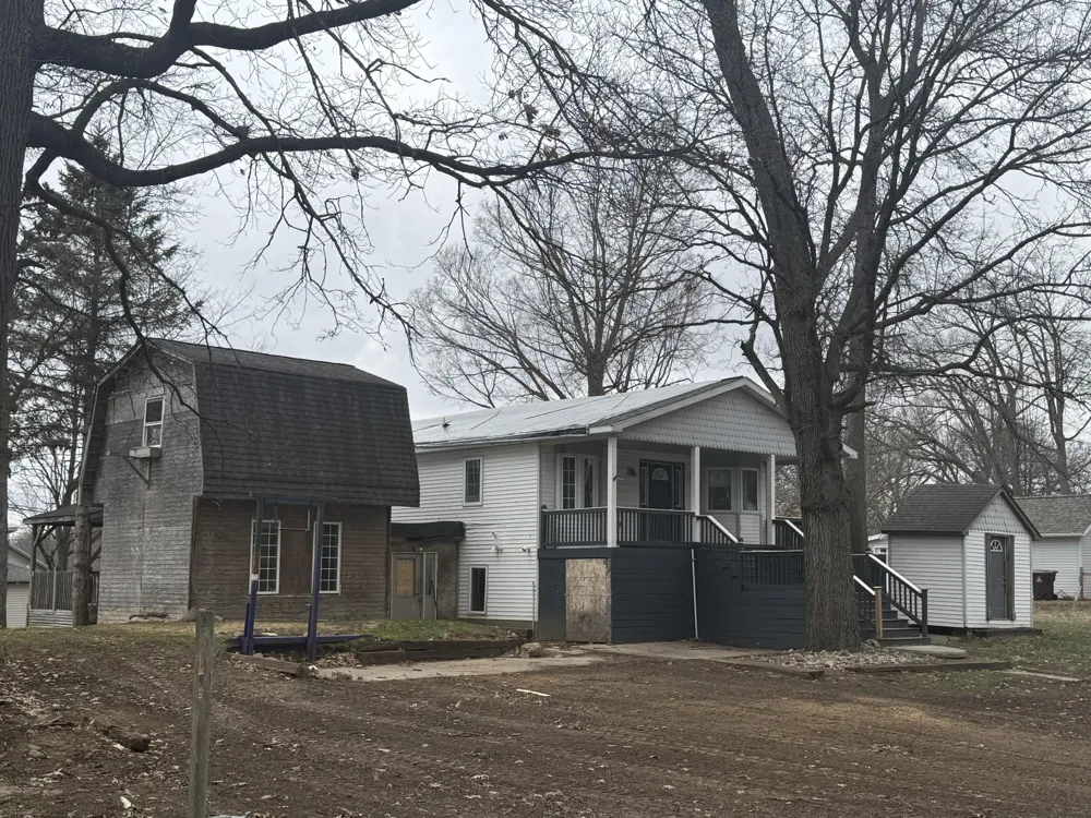 1747 Tennis Court Henrietta Township, MI 49272
