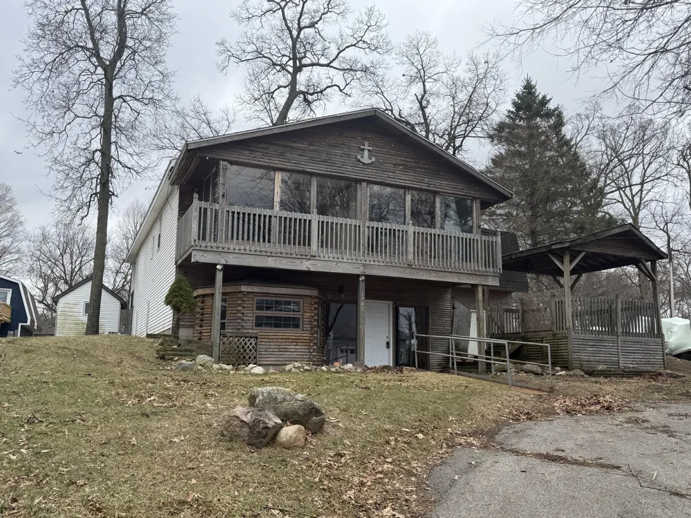 1747 Tennis Court Henrietta Township, MI 49272