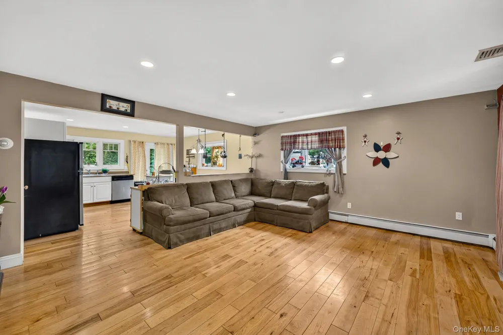 125 Keller Drive Mastic, NY 11950