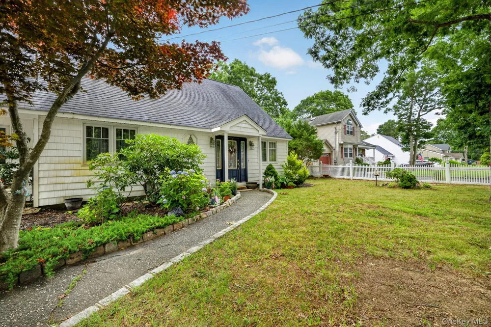 125 Keller Drive Mastic, NY 11950