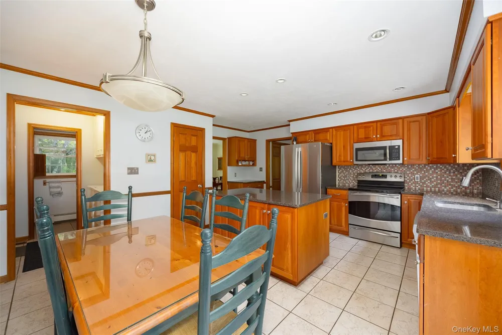 326 Mills Cross Road Staatsburg, NY 12580