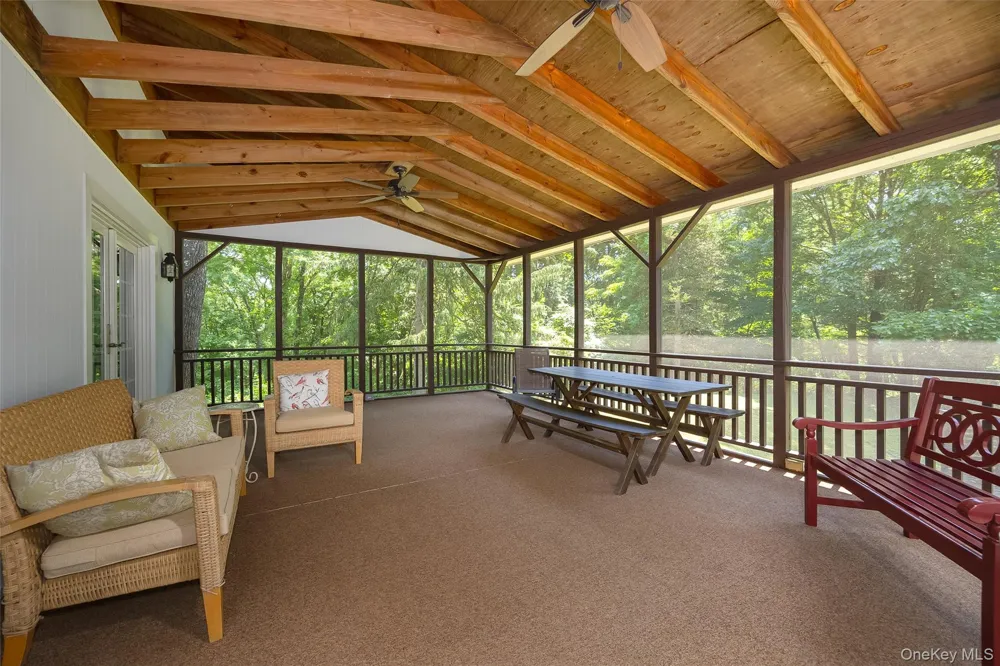 326 Mills Cross Road Staatsburg, NY 12580