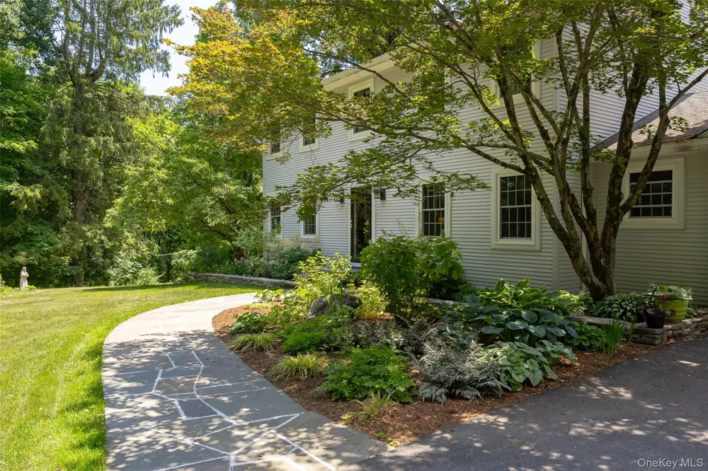 326 Mills Cross Road Staatsburg, NY 12580