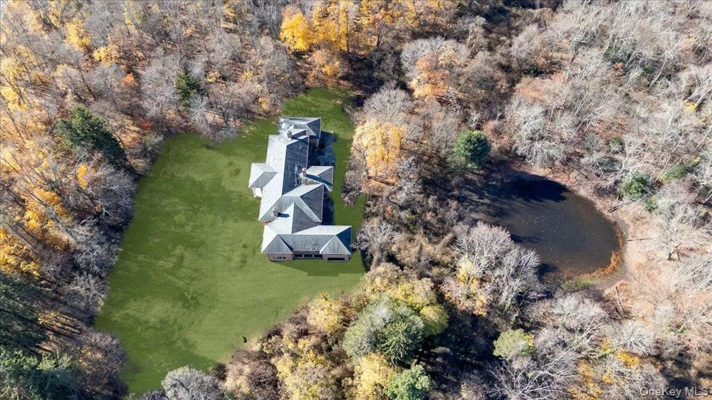 1 Penny Pond Court Old Brookville, NY 11548