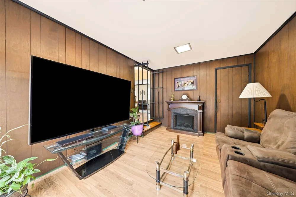 289 Central Avenue Bohemia, NY 11716