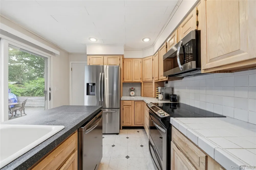 289 Central Avenue Bohemia, NY 11716