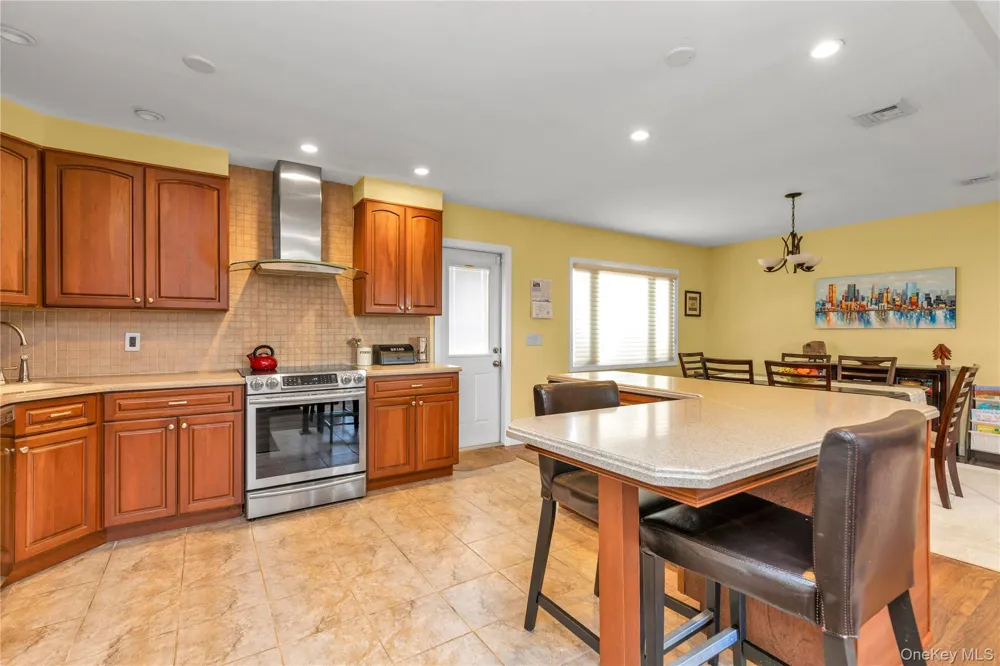 90 Virginia Drive Manhasset, NY 11030