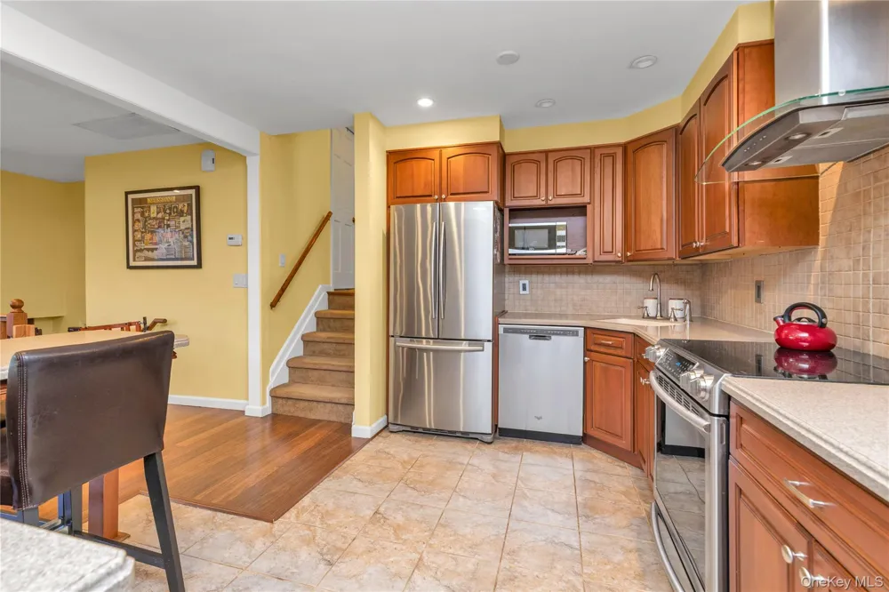 90 Virginia Drive Manhasset, NY 11030