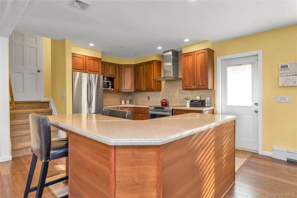 90 Virginia Drive Manhasset, NY 11030