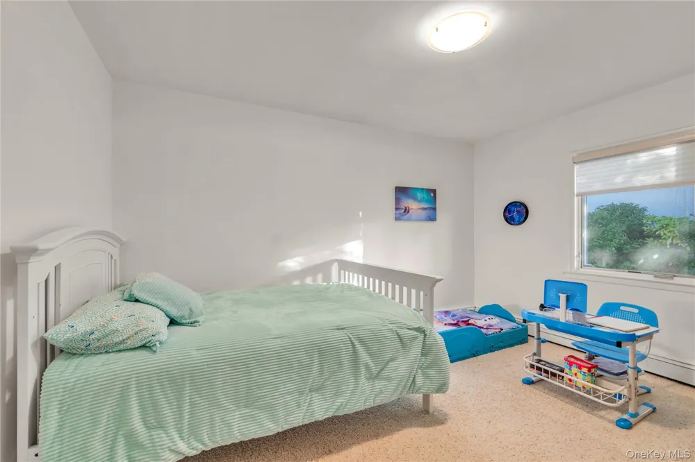 90 Virginia Drive Manhasset, NY 11030