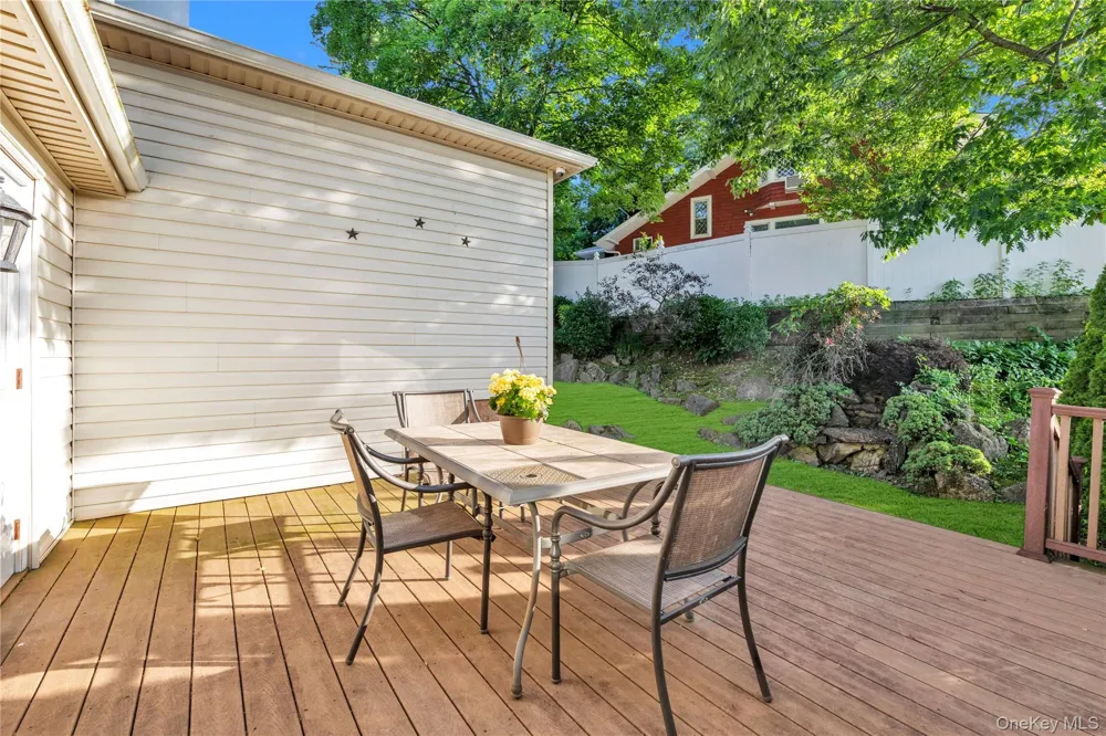 90 Virginia Drive Manhasset, NY 11030
