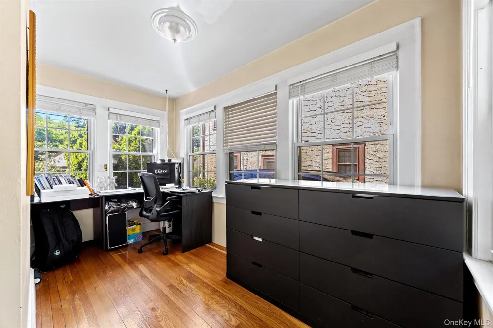 82 Superior Road Floral Park, NY 11001