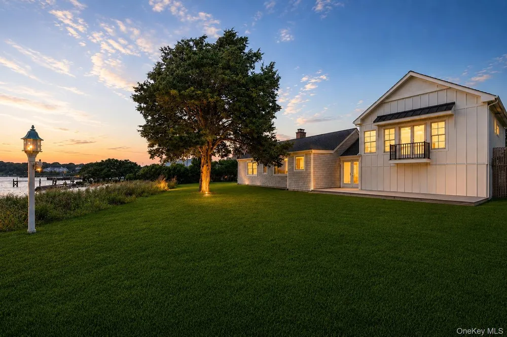 65 Shore Road Westhampton, NY 11977