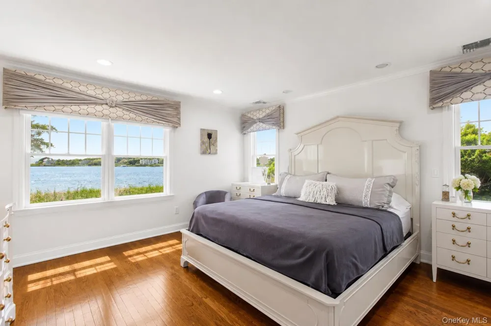 65 Shore Road Westhampton, NY 11977