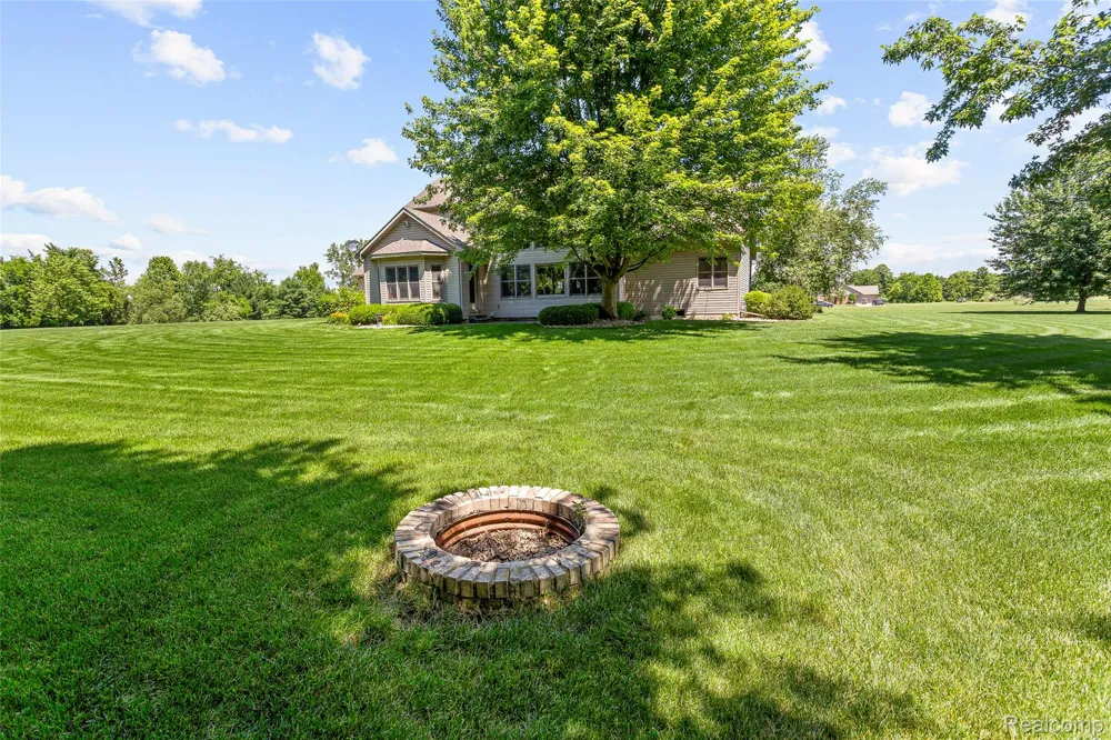 13733 Crooked Creek Lane Ash Township, MI 48117