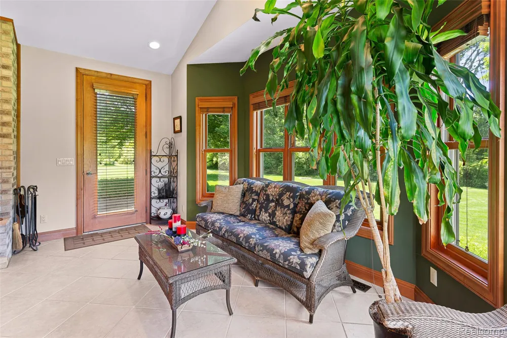 13733 Crooked Creek Lane Ash Township, MI 48117