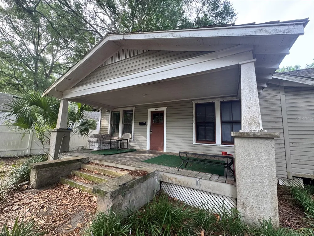 907 NW 11TH AVENUE Gainesville, FL 32601