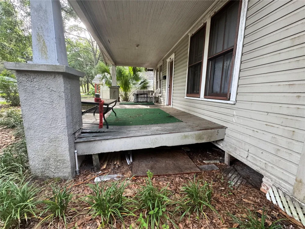 907 NW 11TH AVENUE Gainesville, FL 32601