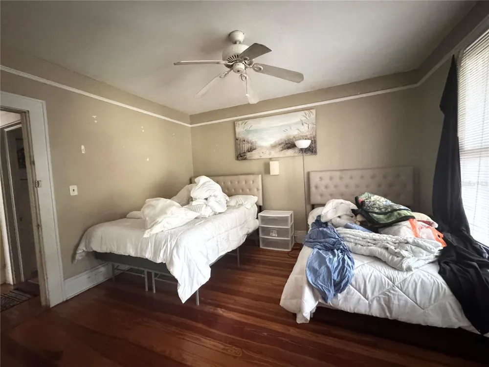 907 NW 11TH AVENUE Gainesville, FL 32601