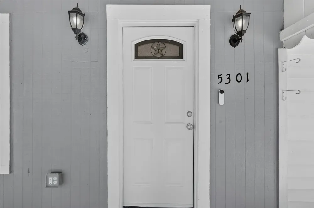 5301 Scoggins Street Sansom Park, TX 76114